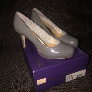 New!Madden Girl gray patent leather pumps. Cute!